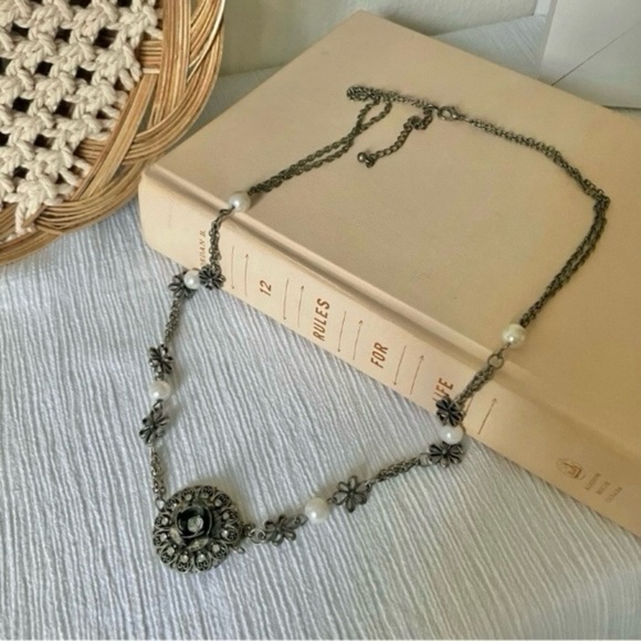 Metal Rose Pearl Grunge Necklace Vintage “Rosette” Gray Floral Dark Romance Chic - Picture 7 of 12
